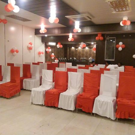Hotel Sv Kashipur Eksteriør bilde