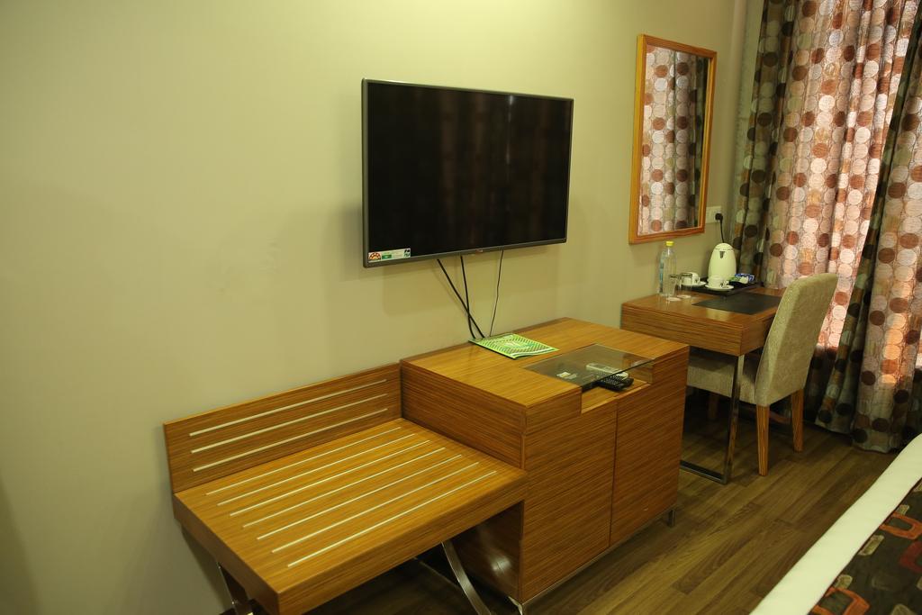 Hotel Sv Kashipur Eksteriør bilde